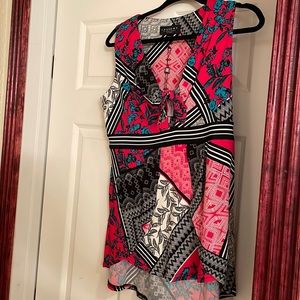 Laundry size small pattern top-NWT